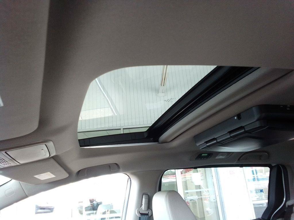 Used 2018 Honda Odyssey EX-L image 16
