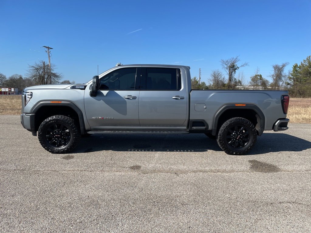 Used 2024 GMC Sierra 2500 AT4 w/ AT4 Premium Plus Package image 2