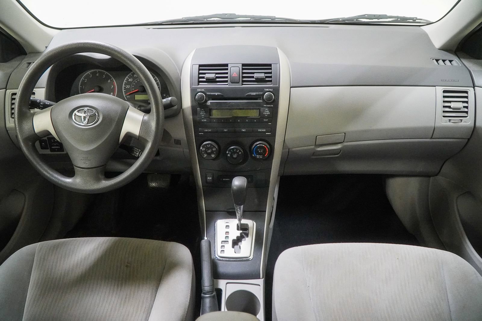 Used 2010 Toyota Corolla LE image 24