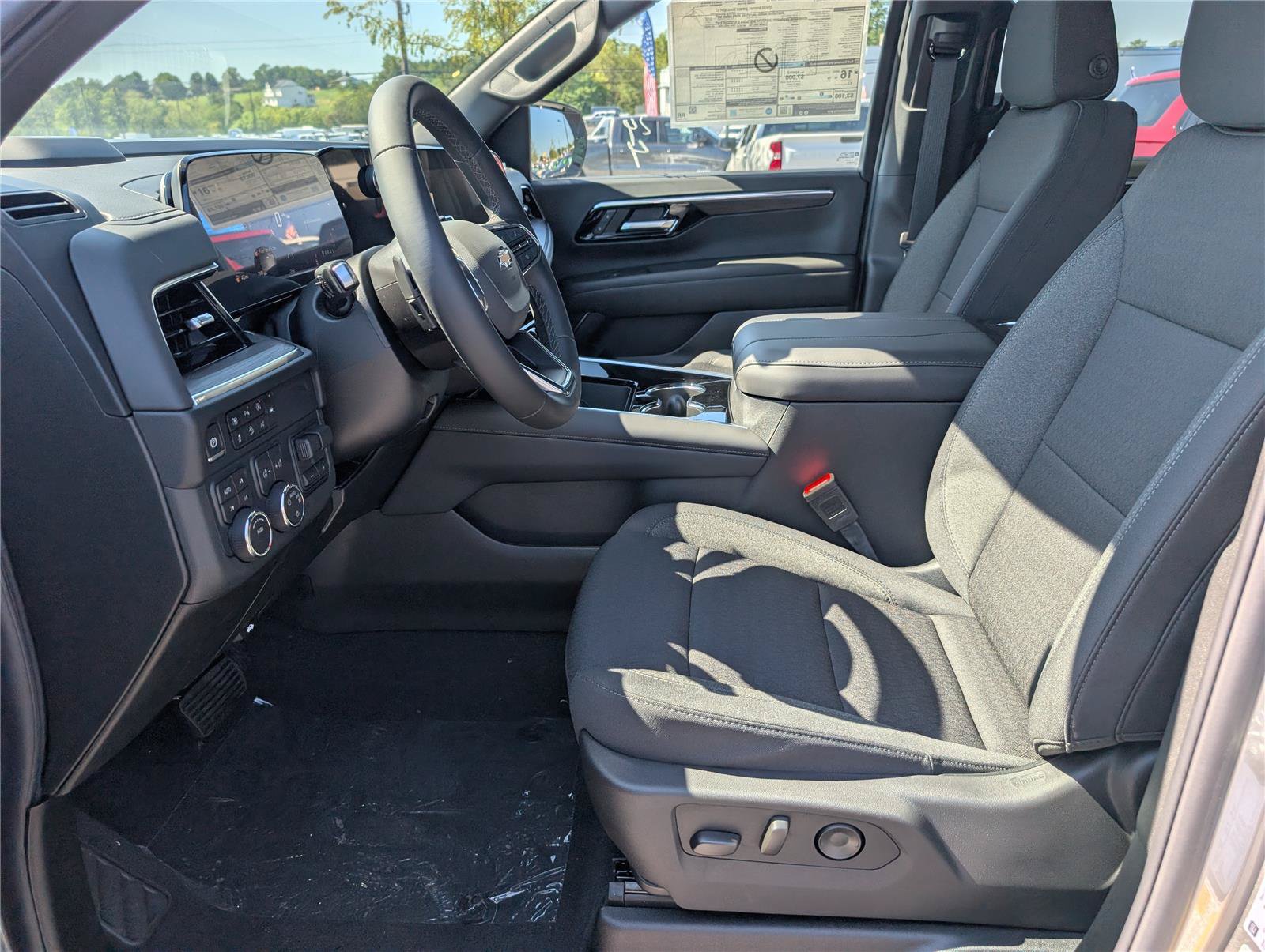 New 2026 Chevrolet Suburban LS w/ Max Trailering Package AWD/4WD image 13