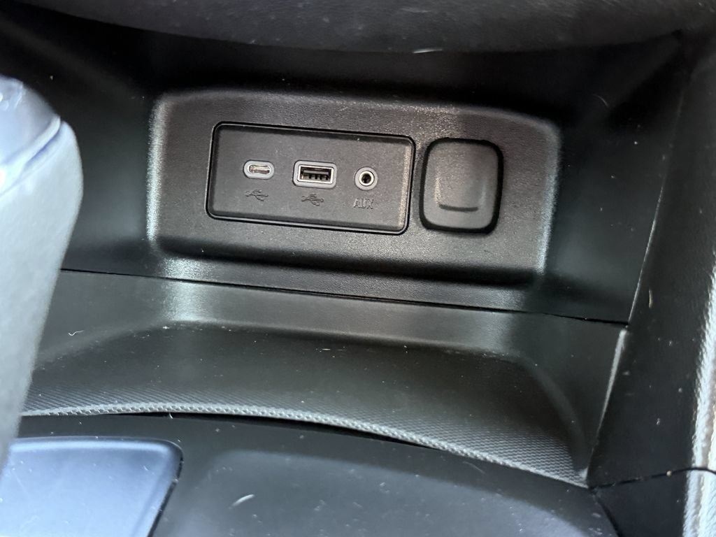 Used 2019 Chevrolet Equinox LT FWD image 24