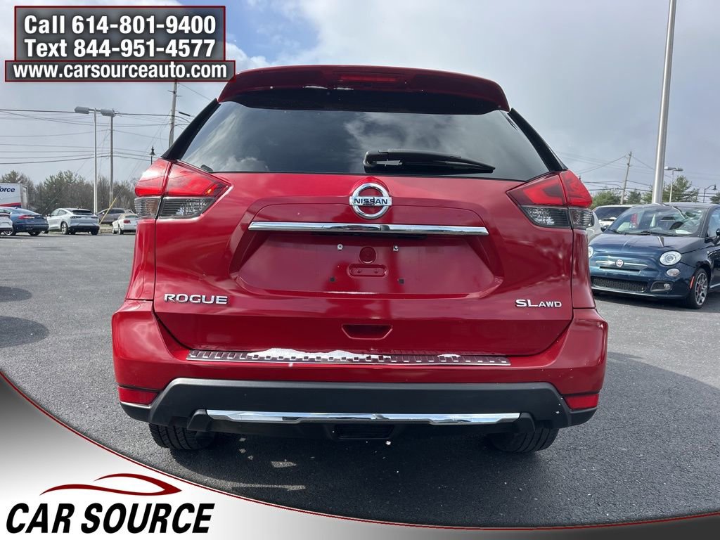 Used 2017 Nissan Rogue SL image 4