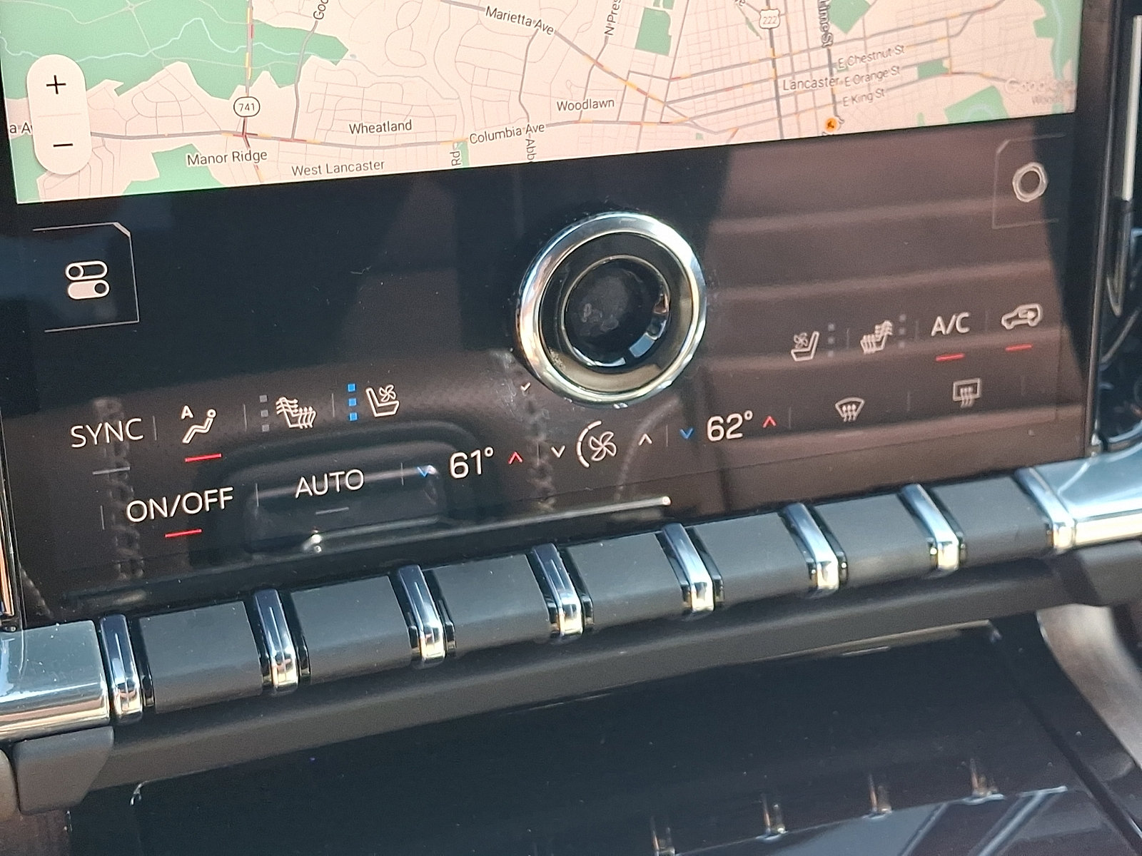 Used 2025 GMC Yukon Denali Ultimate AWD/4WD image 19