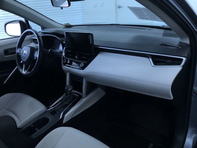 Used 2023 Toyota Corolla Cross LE w/ Moonroof Package image 24