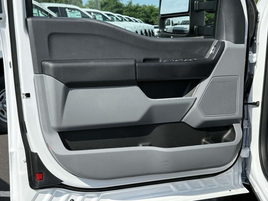 New 2026 Ford F350 XL w/ FX4 Off-Road Package AWD/4WD image 8