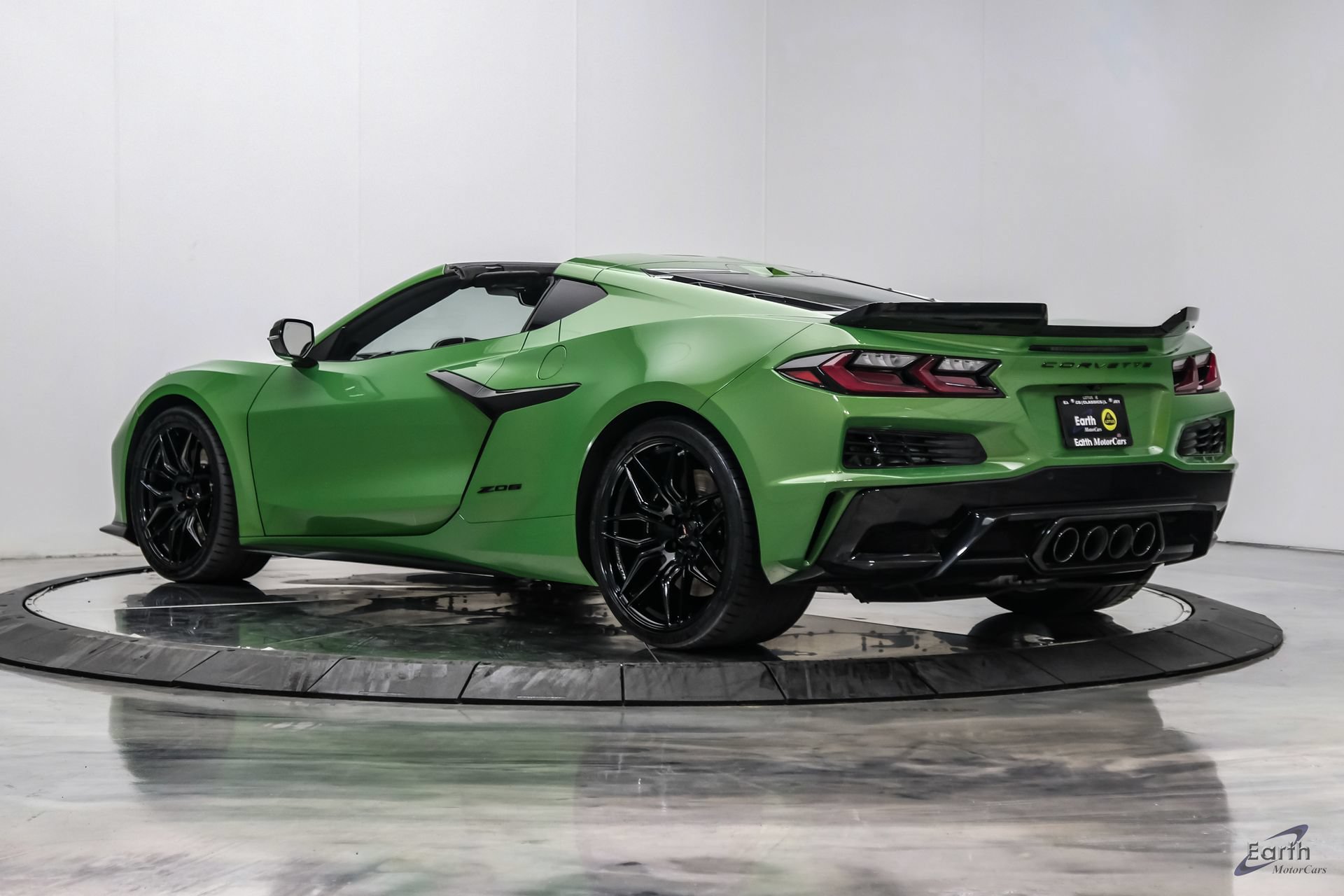 Used 2026 Chevrolet Corvette Z06 RWD image 13