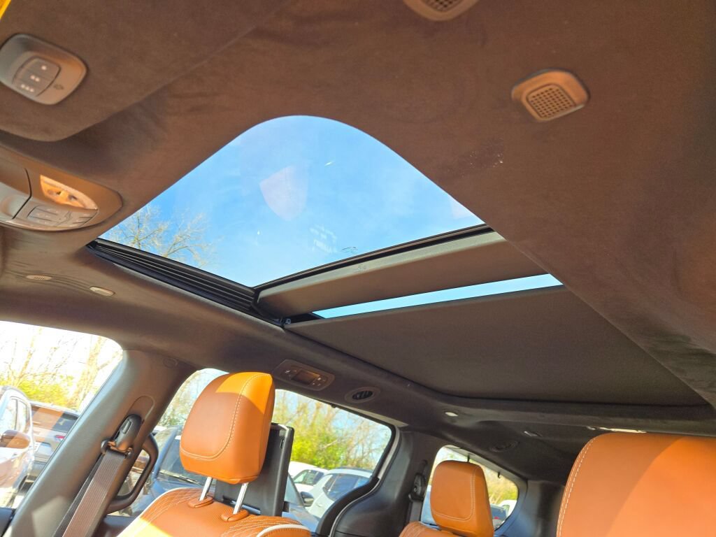 New 2026 Chrysler Pacifica Pinnacle AWD/4WD image 3