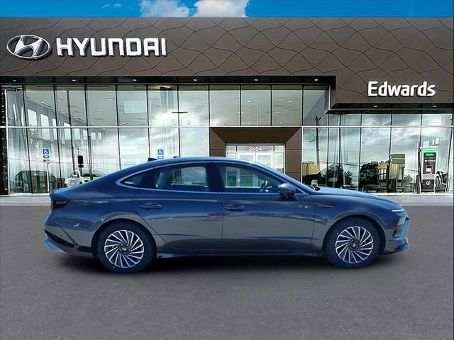 New 2025 Hyundai Sonata Limited image 8