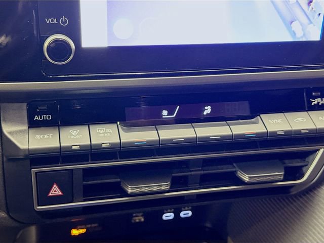 Used 2025 Toyota Camry SE image 16