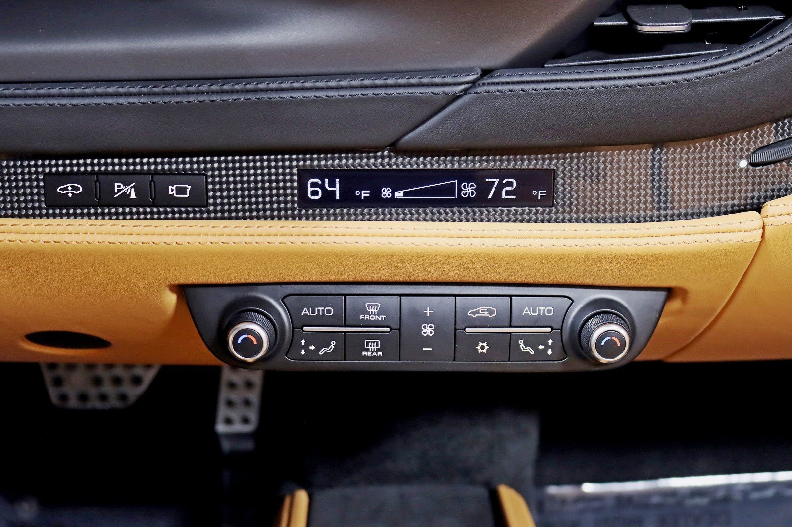 Used 2023 Ferrari F8 Tributo image 40