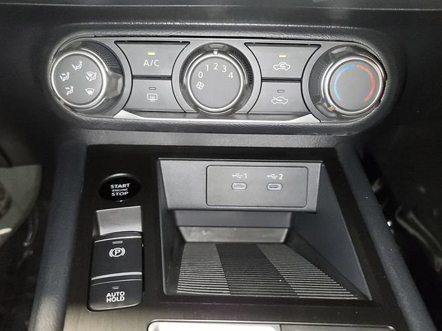 Used 2026 Nissan Kicks S FWD image 32