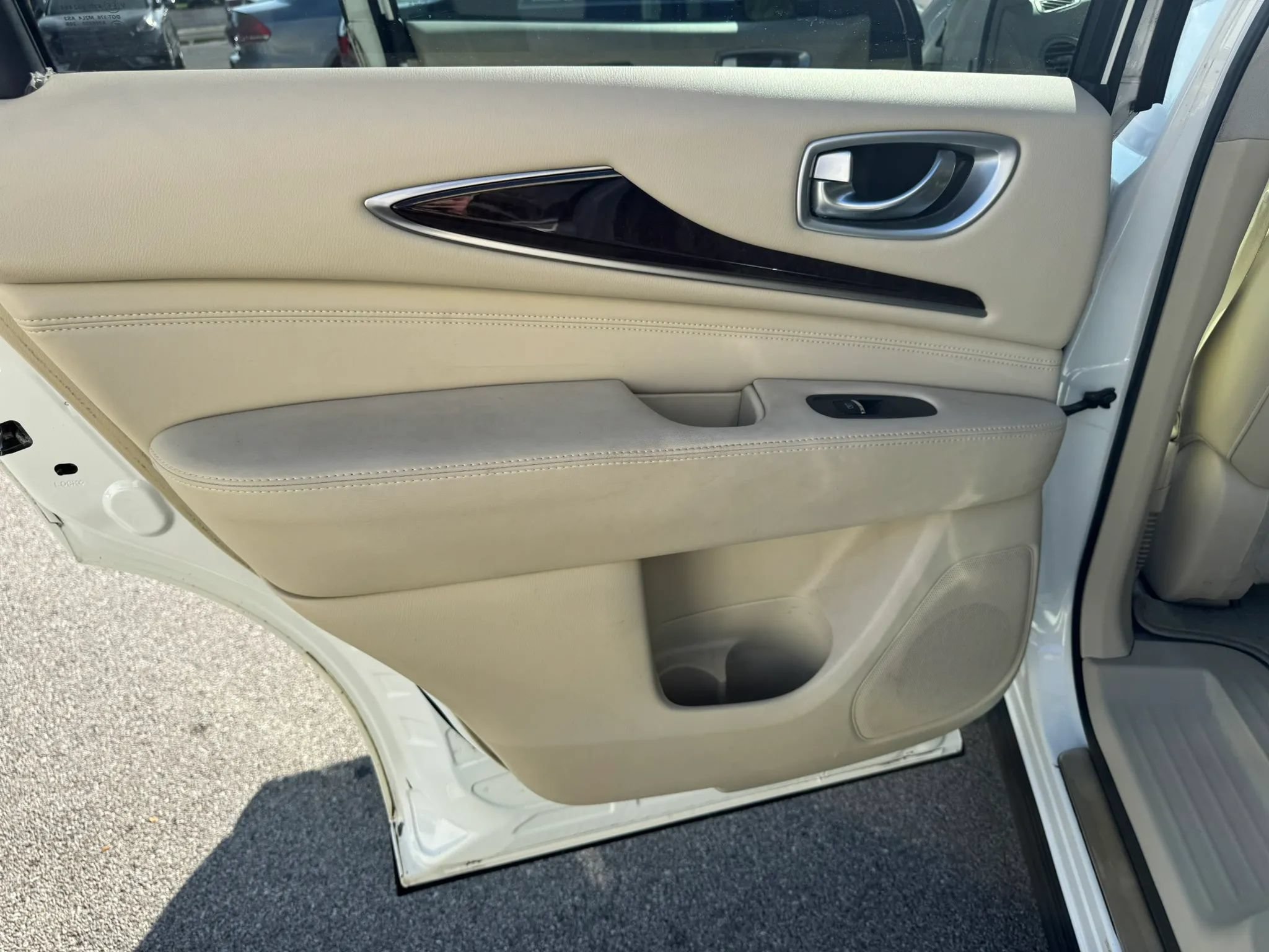 Used 2014 INFINITI QX60 Luxe w/ Premium Plus Package AWD/4WD image 18