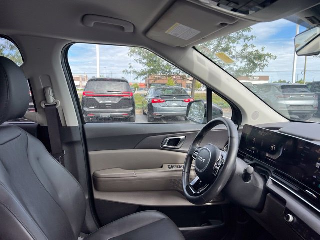 Certified 2025 Kia Carnival EX FWD image 45