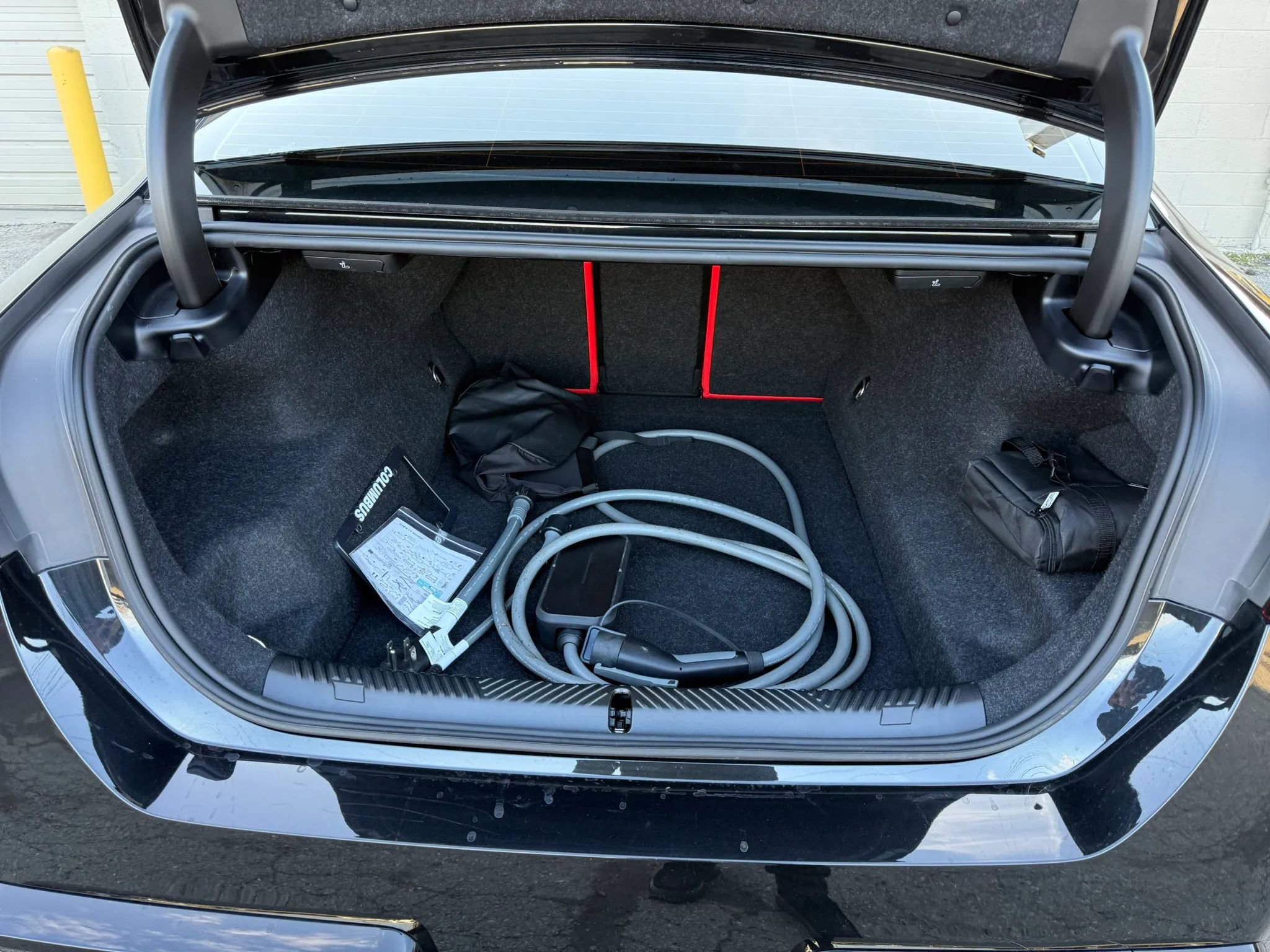 Used 2025 BMW M5 Sedan 4D w/ Executive Package image 79