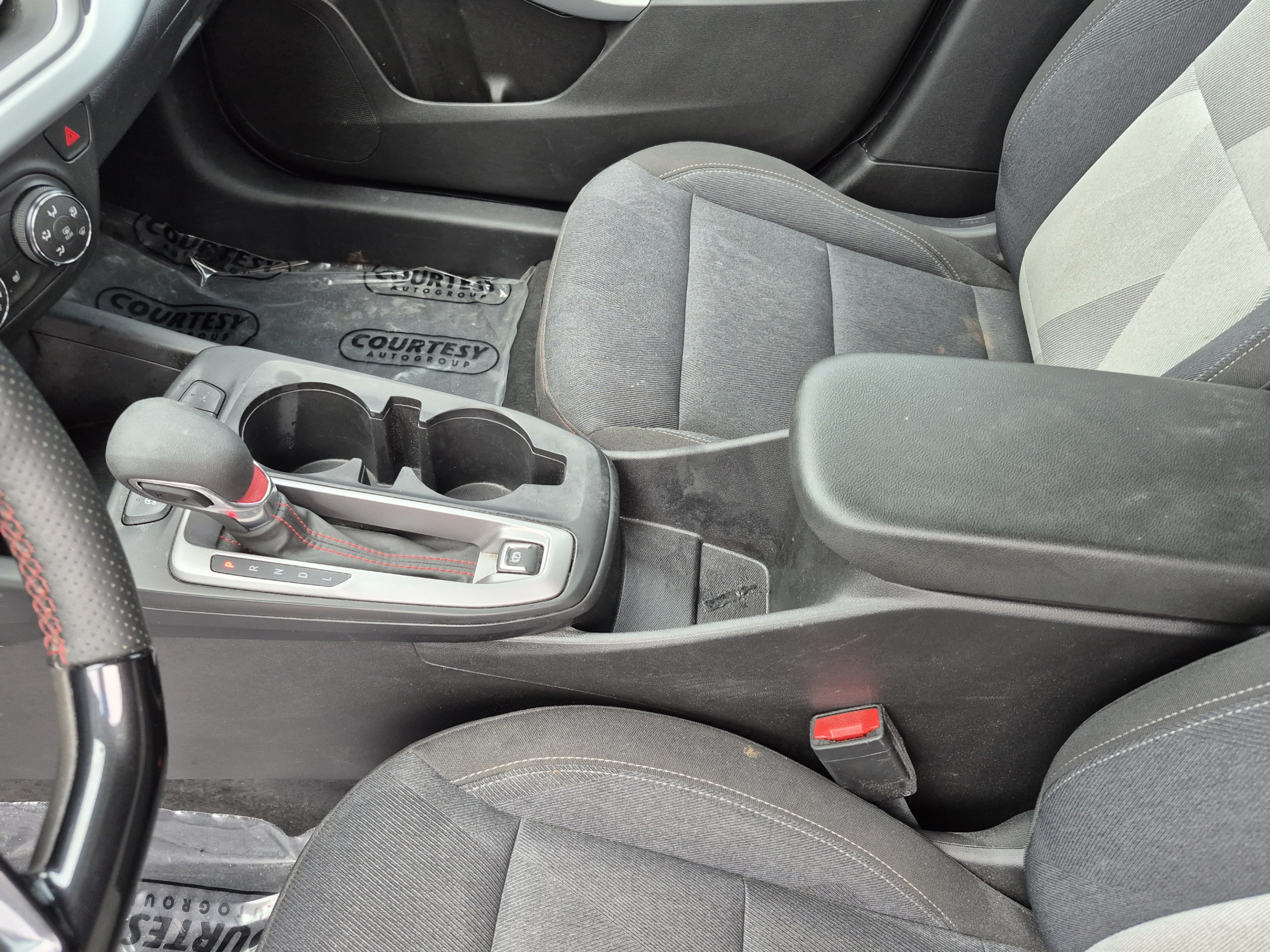 Used 2025 Chevrolet Trax RS w/ Driver Confidence Package FWD image 22