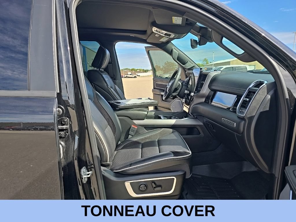 Used 2025 RAM 1500 Laramie w/ Night Edition AWD/4WD image 17