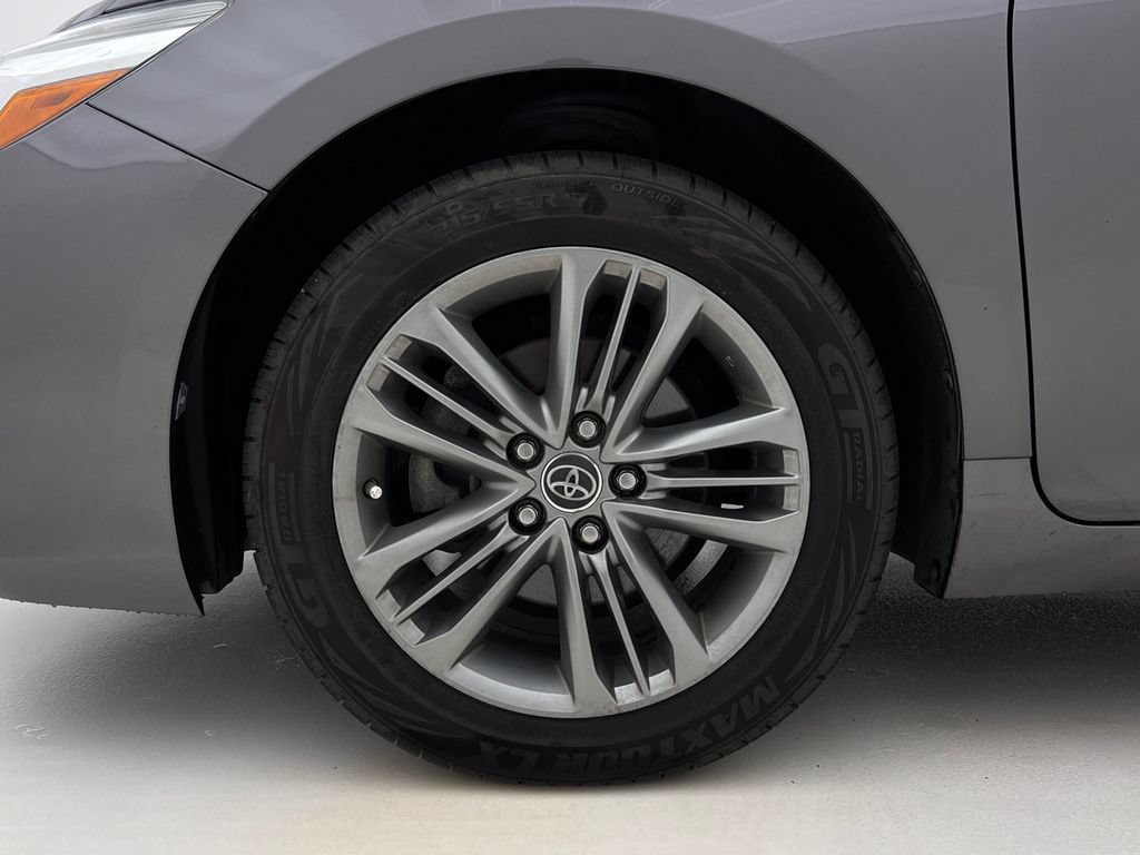 Used 2016 Toyota Camry SE FWD image 25
