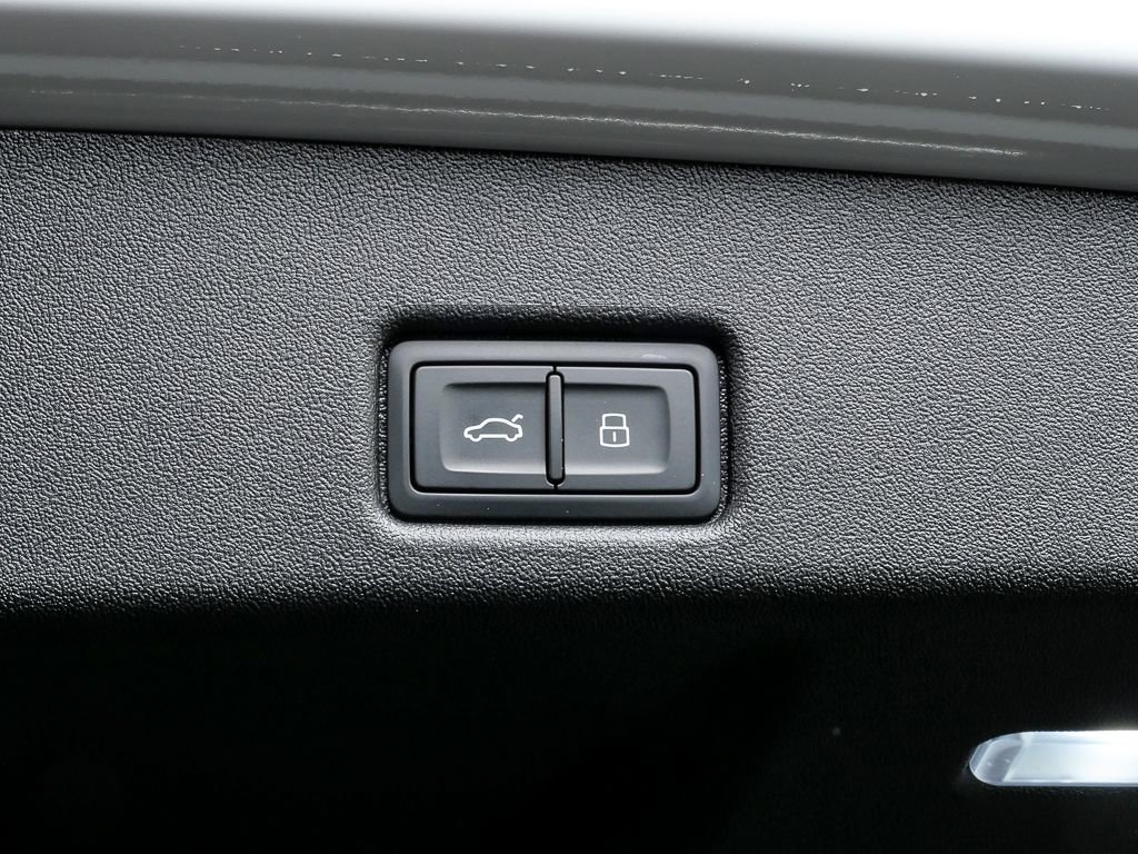 New 2026 Audi SQ5 Premium Plus image 33