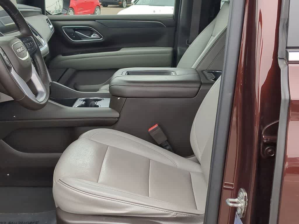 Used 2023 GMC Yukon XL SLT w/ SLT Luxury Package image 15