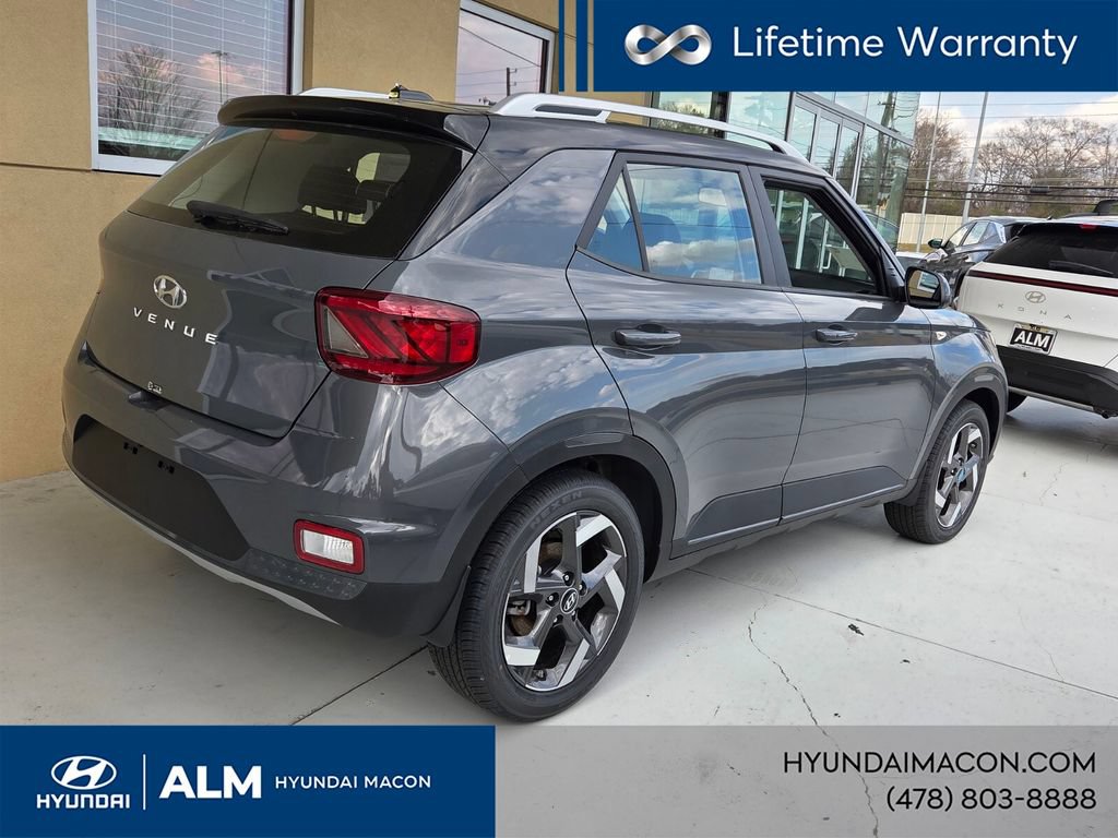 New 2025 Hyundai Venue Limited FWD image 11