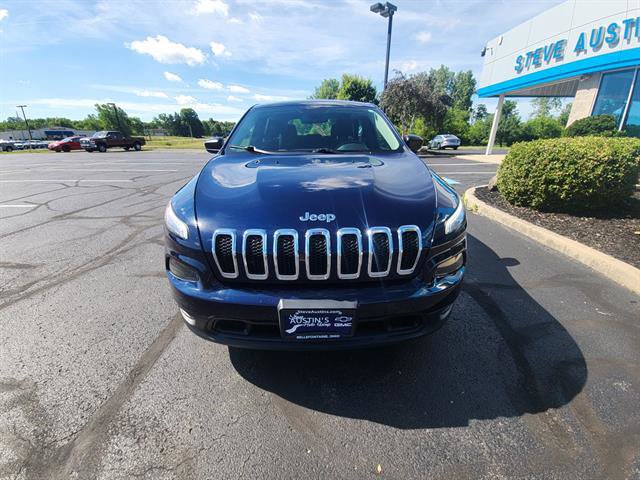 Used 2016 Jeep Cherokee Sport FWD image 2