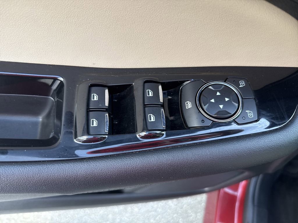 Used 2018 Ford Edge SEL w/ Equipment Group 201A image 10