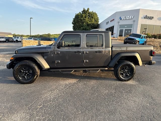 Used 2024 Jeep Gladiator Sport AWD/4WD image 2