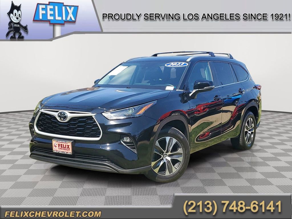 Used 2023 Toyota Highlander XLE