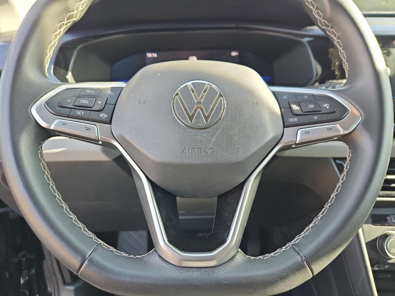 Used 2022 Volkswagen Taos SE image 17