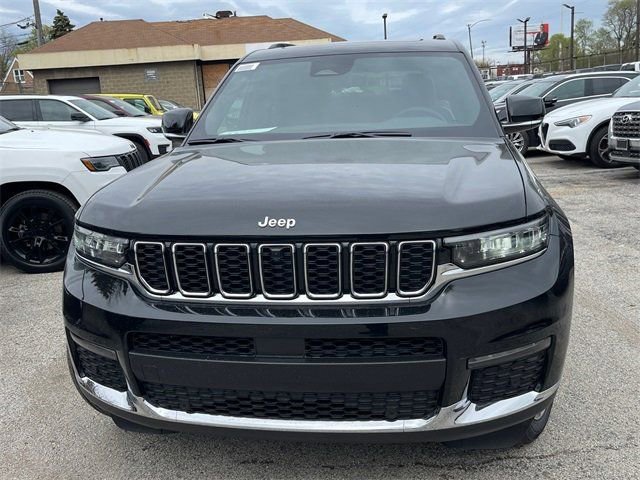 New 2024 Jeep Grand Cherokee L Limited w/ Luxury Tech Group II image 32