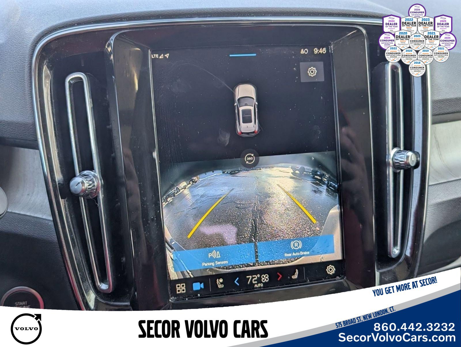 Used 2023 Volvo XC40 B5 Plus w/ Driver Assist Package AWD/4WD image 15