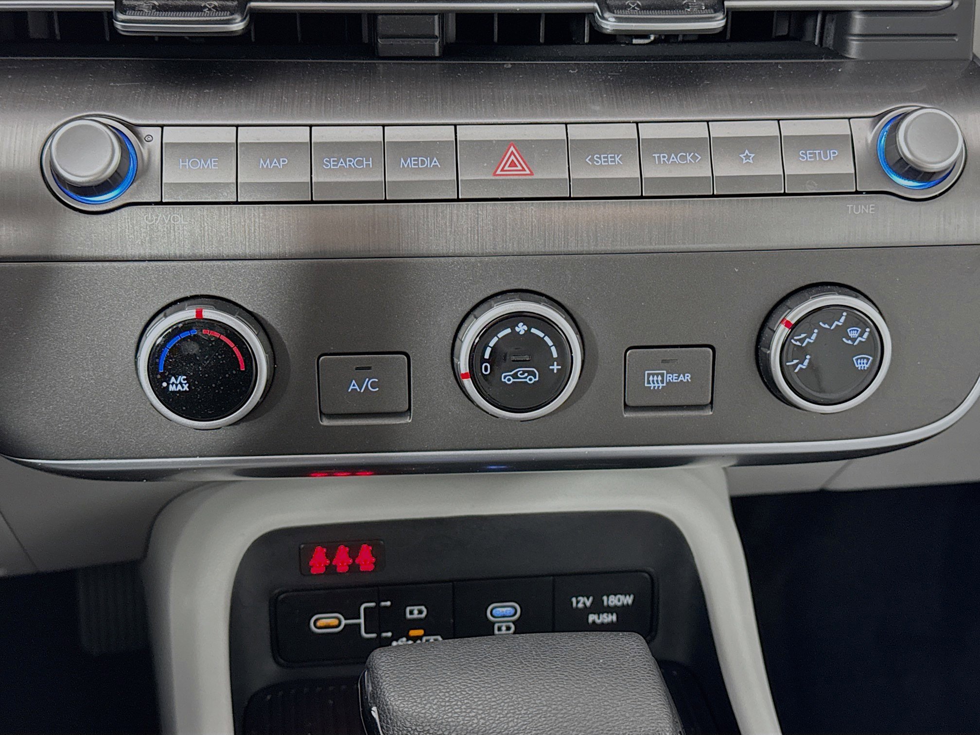 Used 2025 Hyundai Kona SE AWD/4WD image 15