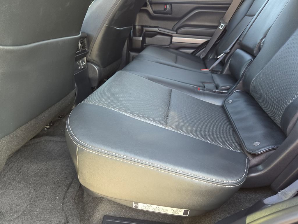 Certified 2025 Toyota 4Runner TRD Sport Premium w/ Tow Technology Package image 31