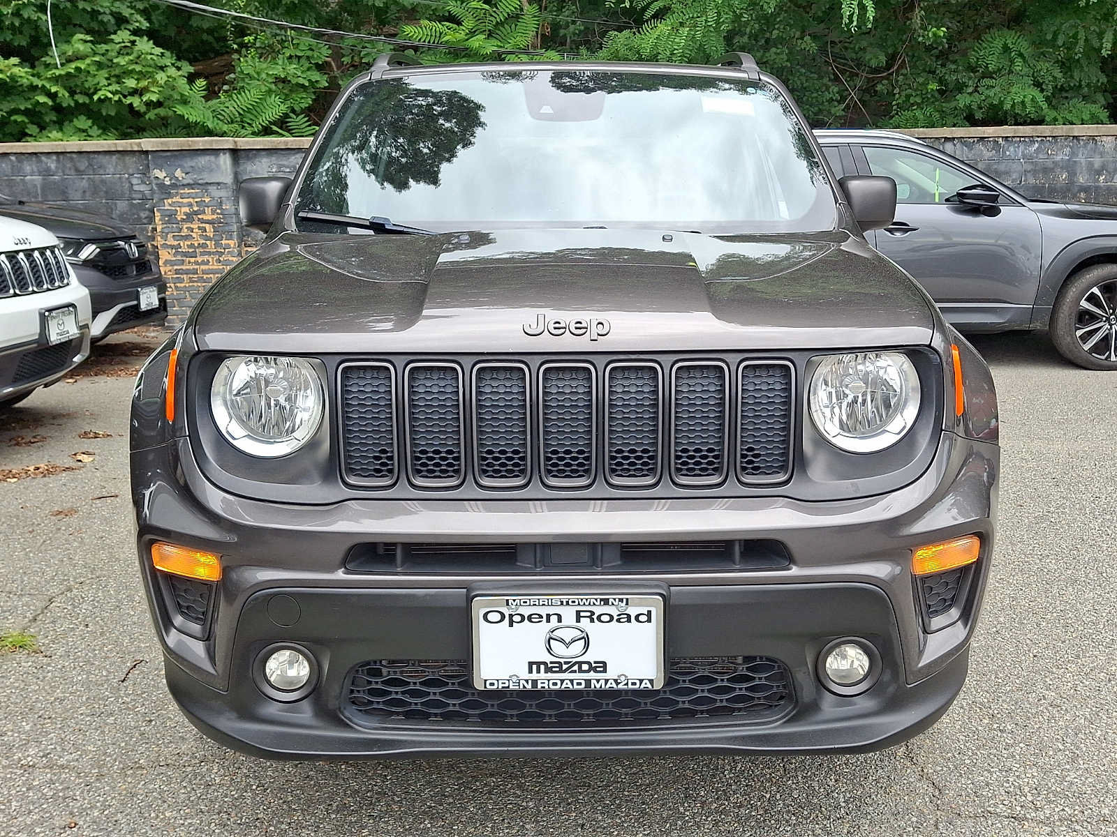 Used 2021 Jeep Renegade Latitude AWD/4WD image 2