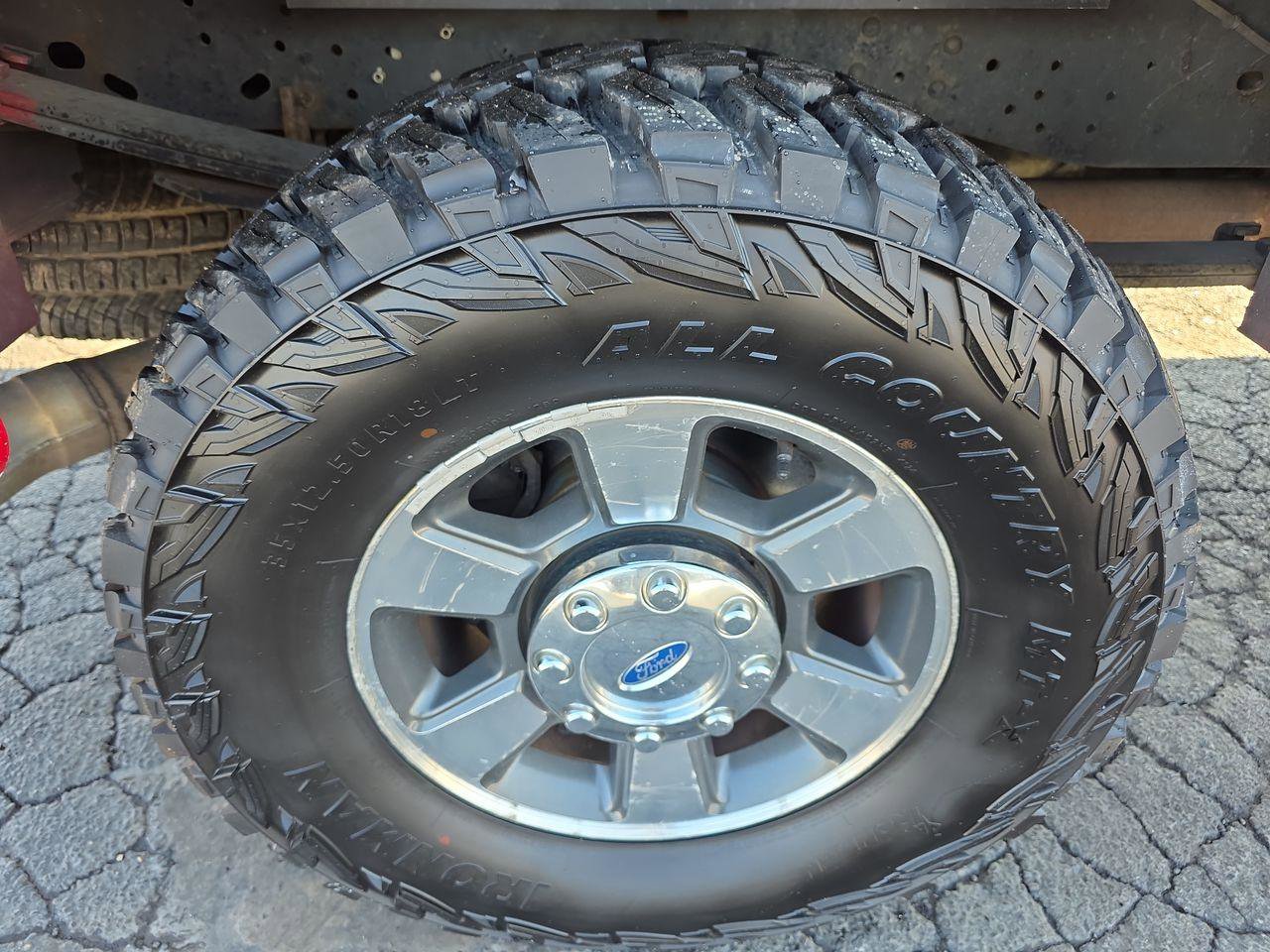 Used 2015 Ford F250 Lariat w/ Lariat Ultimate Package image 17