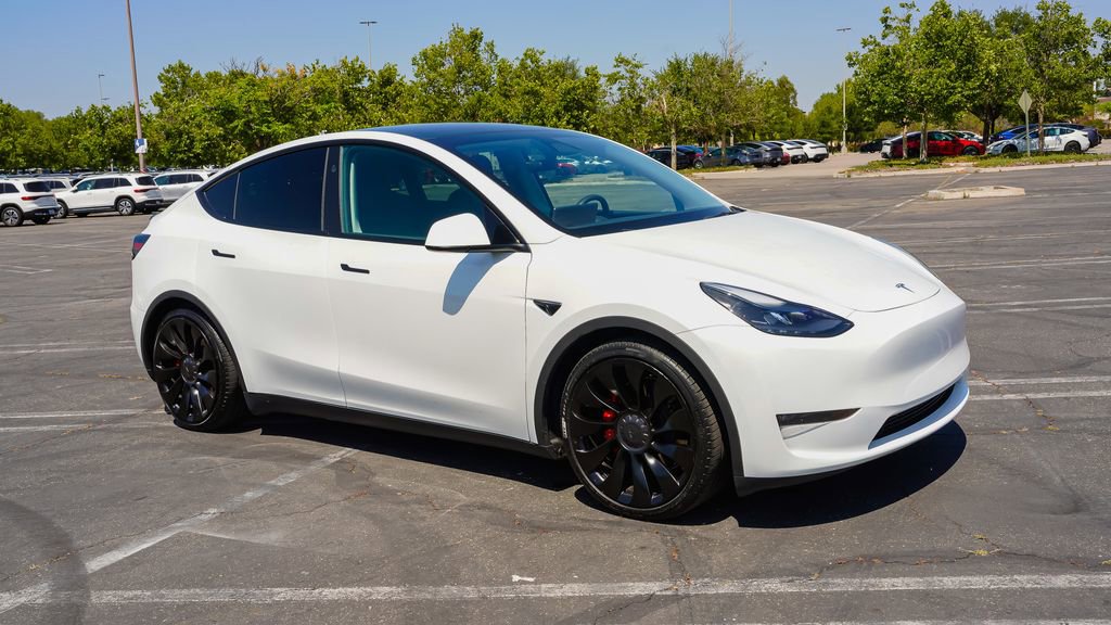Used 2024 Tesla Model Y Performance AWD/4WD image 7