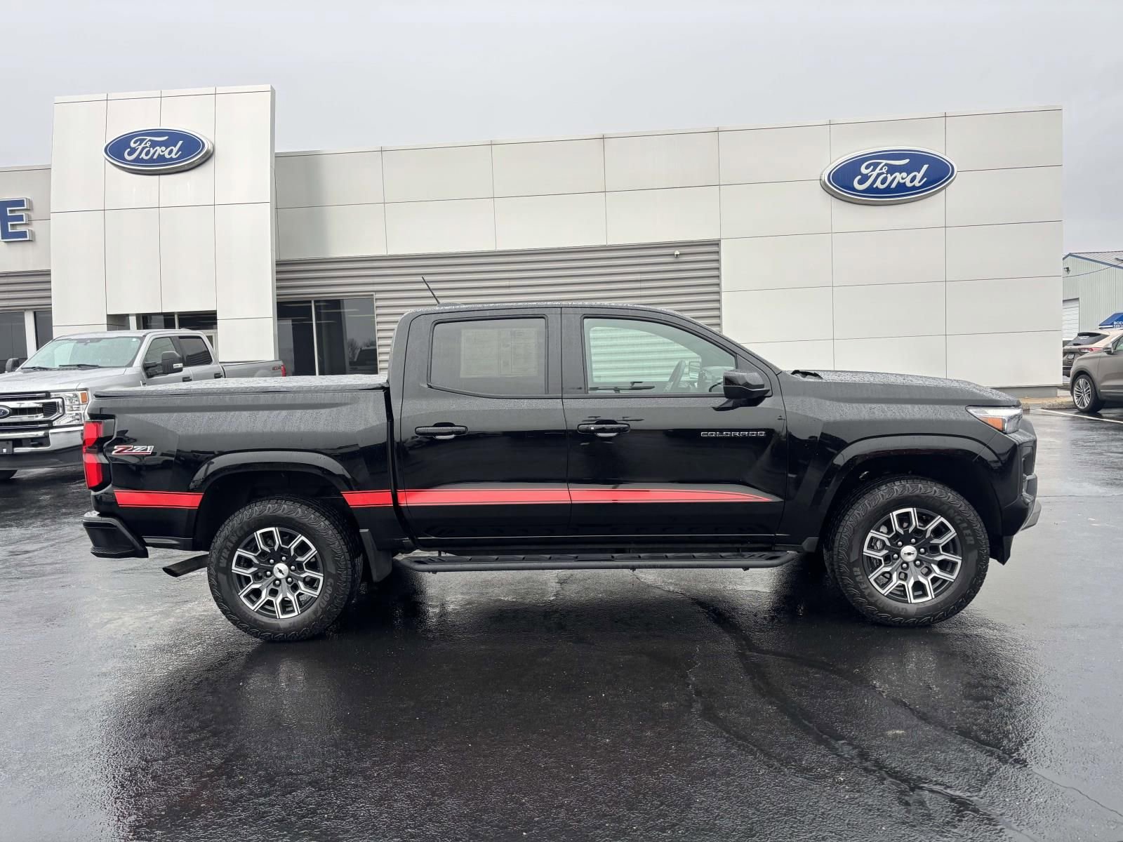 Used 2024 Chevrolet Colorado Z71 w/ Z71 Convenience Package 2 image 10