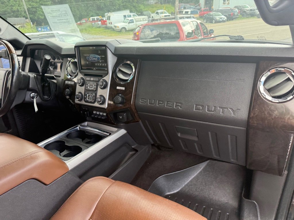 Used 2015 Ford F250 Platinum w/ FX4 Off-Road Package AWD/4WD image 59
