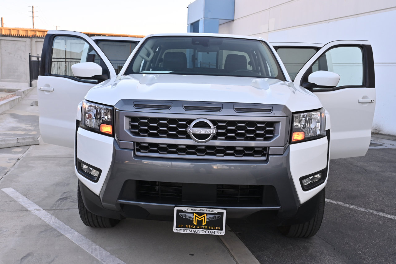 Used 2025 Nissan Frontier SV w/ SV Convenience Package RWD image 11