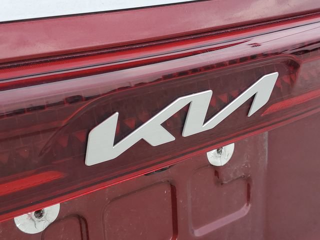 Certified 2024 Kia Carnival SX Prestige FWD image 5