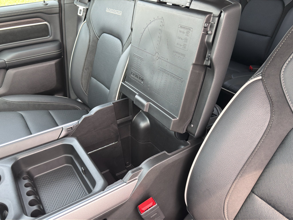 New 2026 RAM 1500 Laramie w/ Sport Appearance Package AWD/4WD image 18