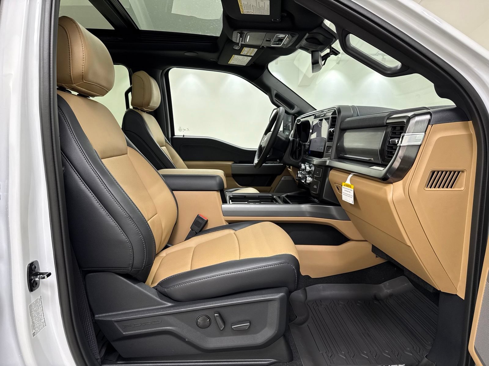 New 2026 Ford F250 Lariat w/ Tremor Off-Road Package AWD/4WD image 38