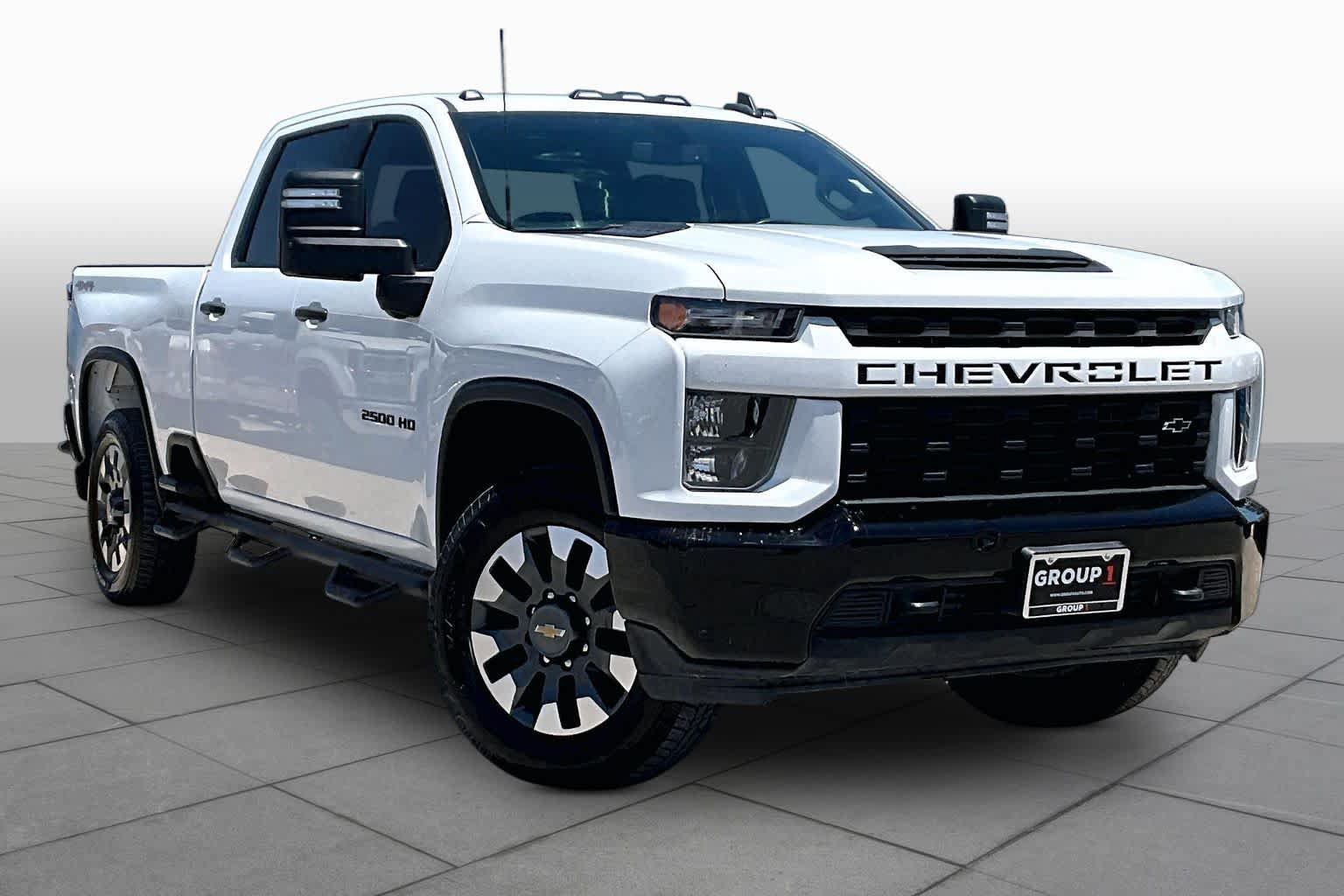 Used 2021 Chevrolet Silverado 2500 Custom w/ Custom Value Package AWD/4WD image 3