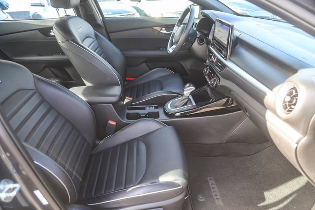 Used 2023 Kia Forte GT-Line w/ GT-Line Premium Package image 17