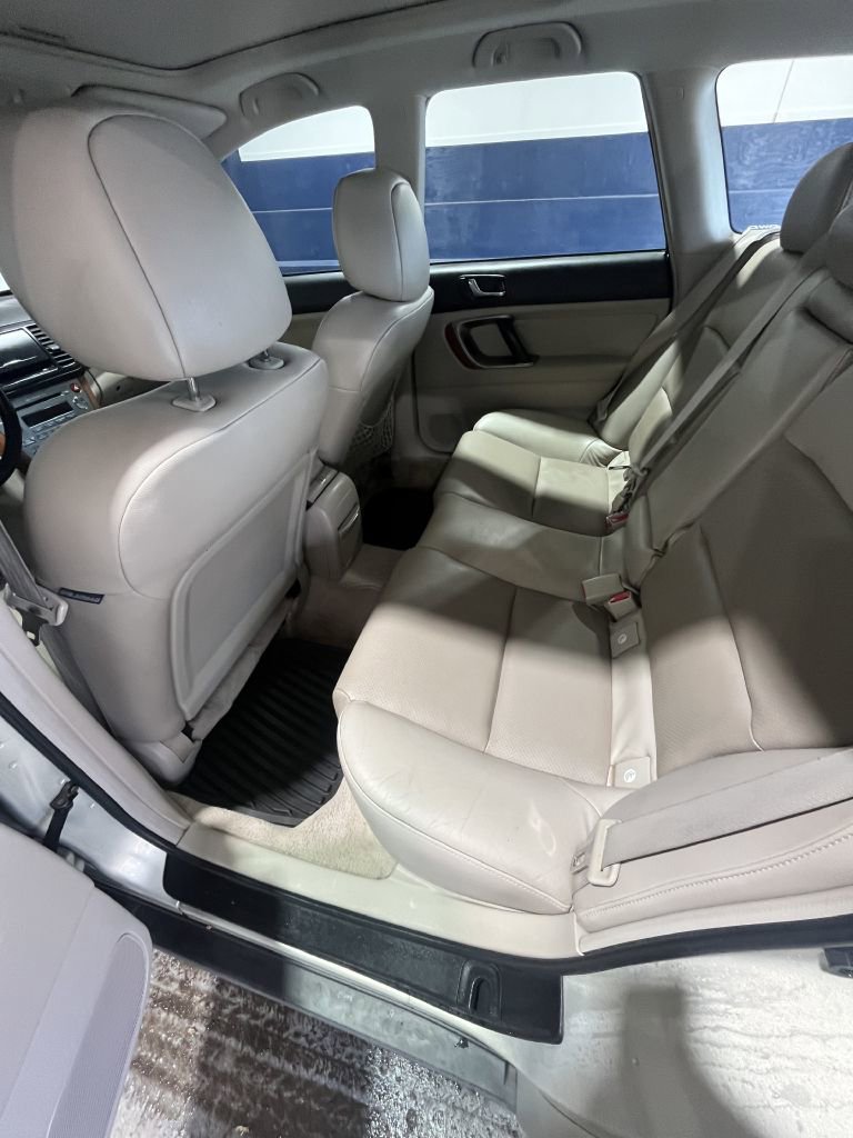 Used 2006 Subaru Outback 3.0R L.L. Bean w/ Popular Equipment Group 2B image 7