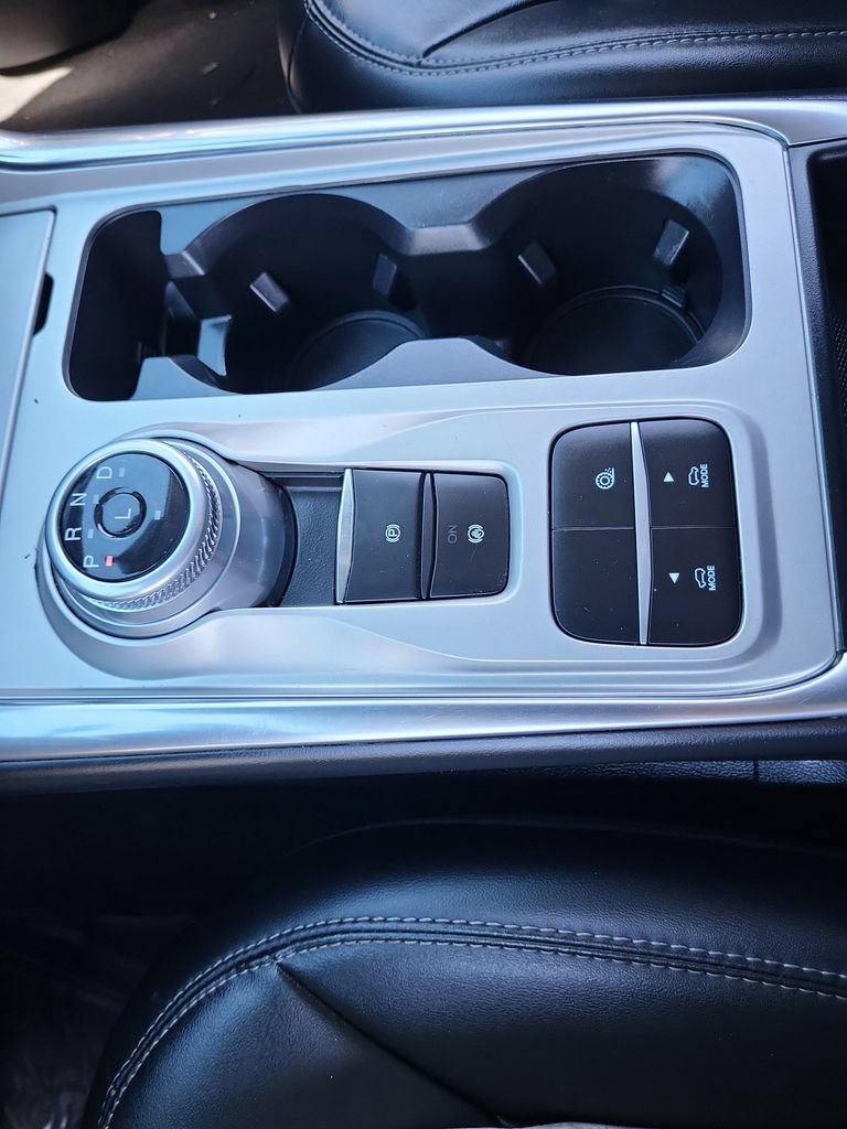 Used 2022 Ford Explorer XLT w/ Equipment Group 202A RWD image 21