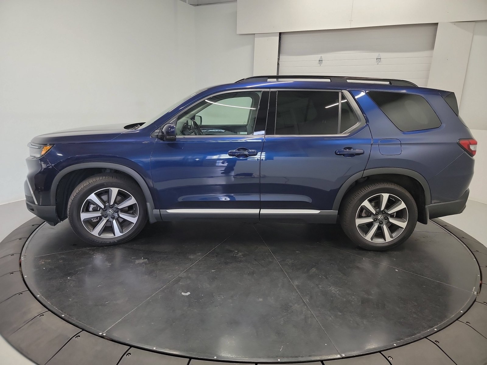 Used 2023 Honda Pilot Elite image 5