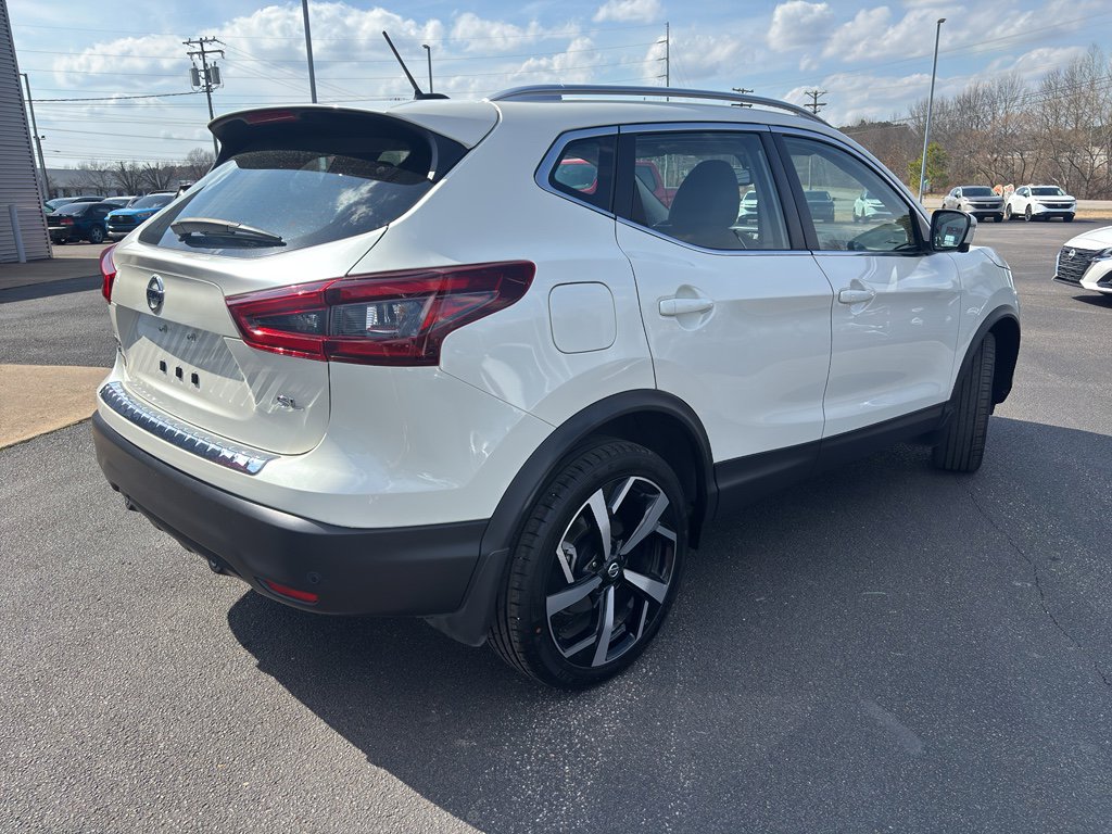 Used 2022 Nissan Rogue Sport SL w/ Premium Package image 4