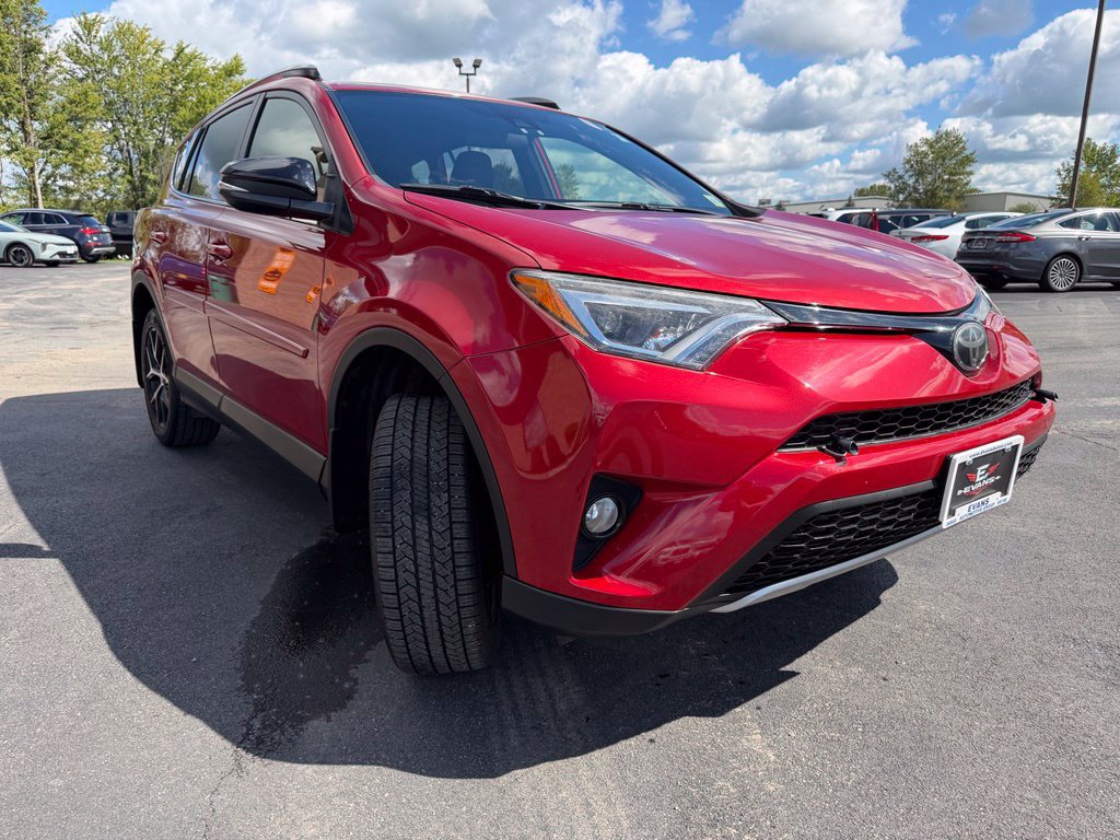 Used 2017 Toyota RAV4 SE AWD/4WD image 3