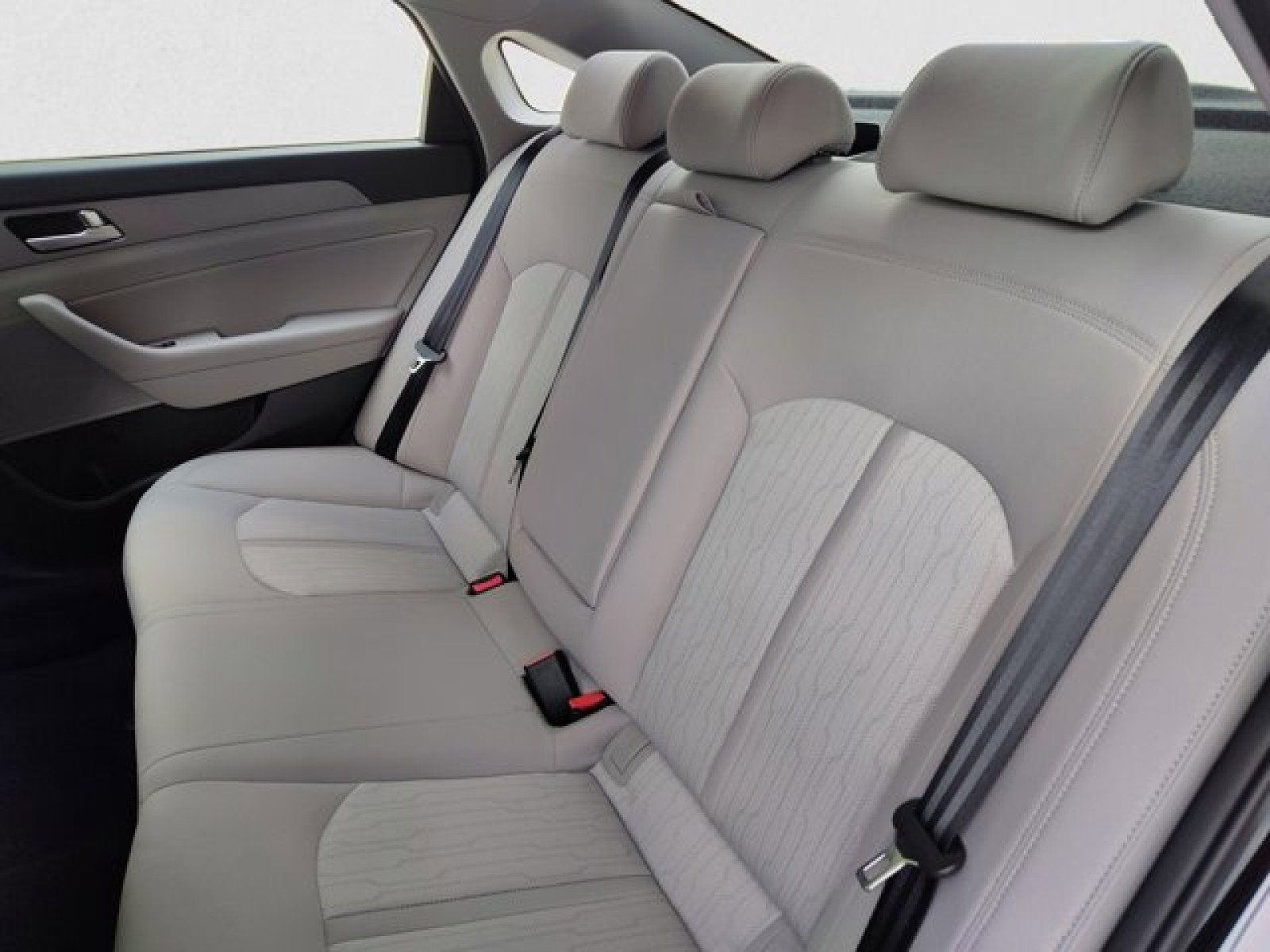 Used 2016 Hyundai Sonata SE image 16